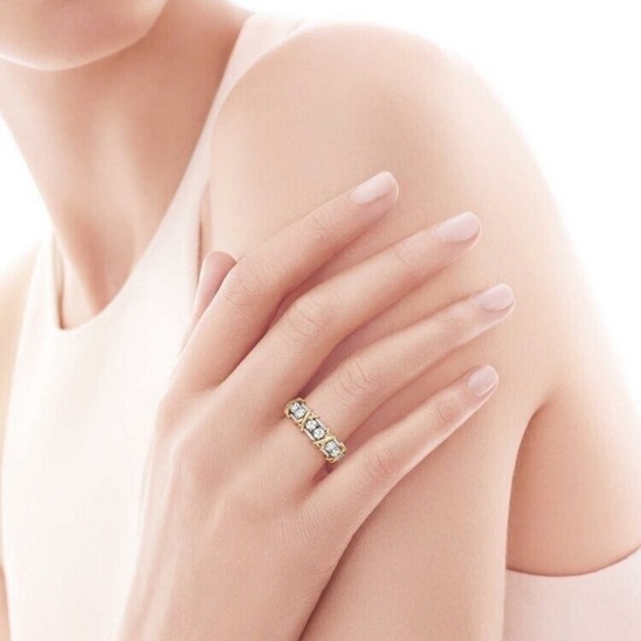 🔘5 For 25$🔘Criss Cross Ring - Picture 6 of 8